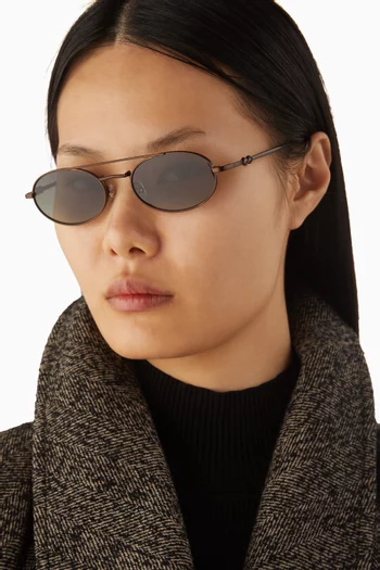 Noa Oval Sunglasses in Metal