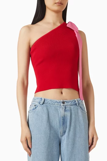 بلوزة تاشا بكتف مكشوف