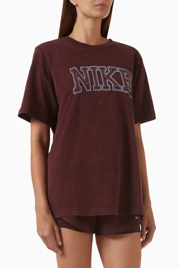 تي شيرت رياضي بقصة فضفاضة وكلاسيكية