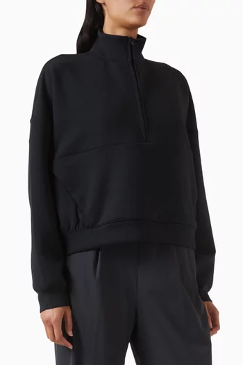 بلوزة 24.7‏ بقصة فضفاضة وتقنية Dri-FIT‏ قماش امبوسبلي سوفت