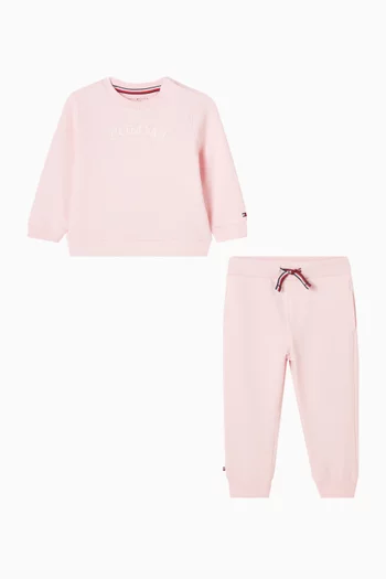 طقم مكون من قطعتين