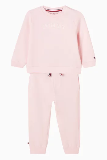 طقم مكون من قطعتين