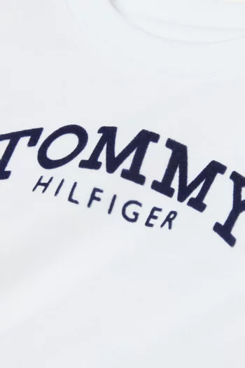 تي شيرت بطبعة شعار الماركة قطن