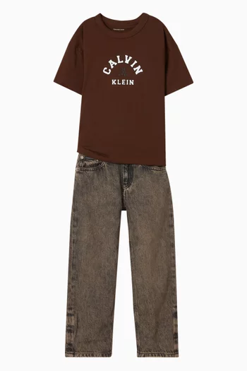 تي شيرت بشعار الماركة بتصميم جامعي قطن