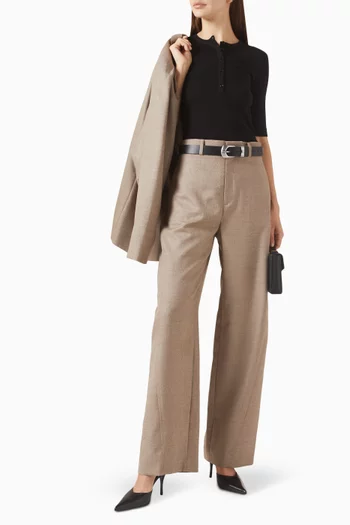 بلوزة ليو بأزرار صوف مضلع