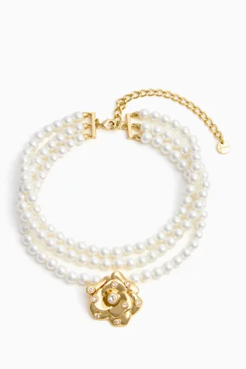 قلادة رقبة من اللؤلؤ بحلية زهرة نحاس مطلي بلون ذهبي