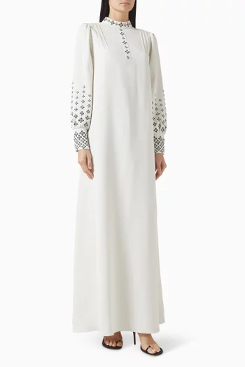 فستان ديلا مزين بتطريزات