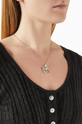 قلادة بشعار ميدوسا 95' مرصعة بالكريستال