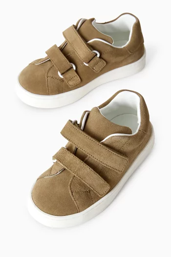 سنيكرز بشريط فيلكرو شمواه