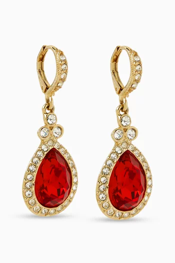 أقراط متدلية من الألفينيات