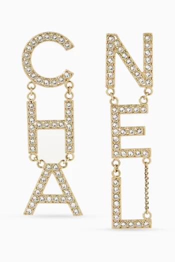 أقراط غير متماثلة من عام 2019