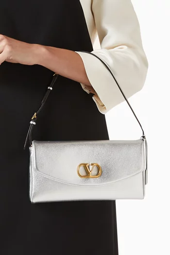 حقيبة كتف ديفين صغيرة جلد نابا لامع