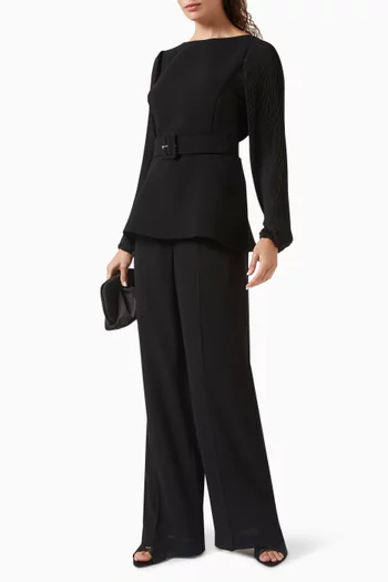 بنطال بقصة ساق واسعة