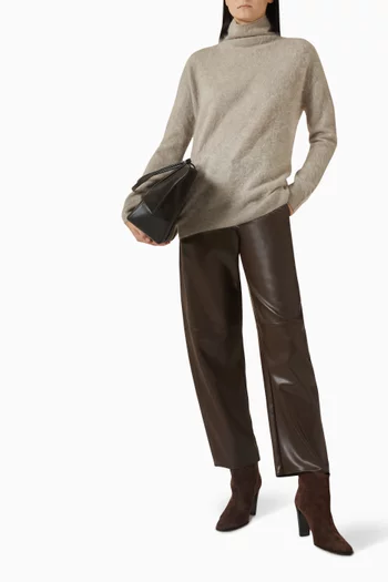 سترة بياقة عالية كشمير