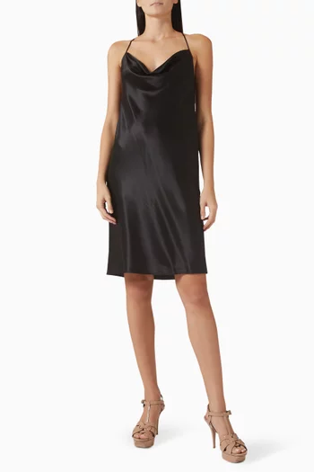 فستان بفتحة في الخلف حرير وستان