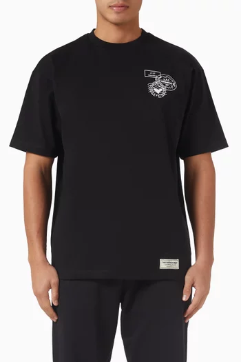 تي شيرت بطبعة UAE وشعار الماركة قطن جيرسيه