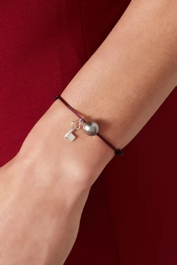 سوار بتصميم حبل مزين بحلية مفتاح ولؤلؤ ذهب أبيض عيار 18