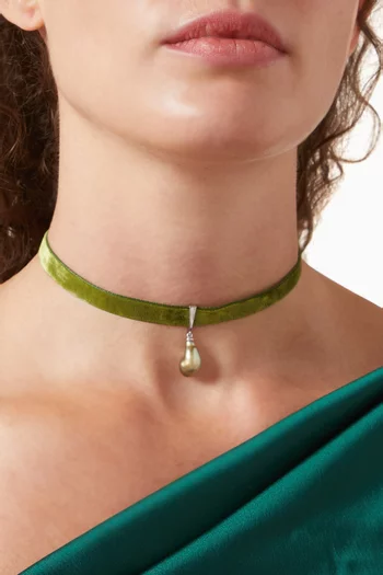 Keshi Pearl Drop Choker in Velvet