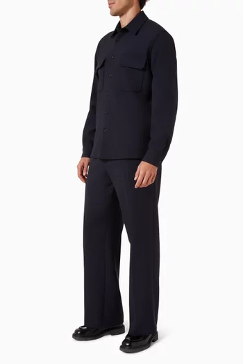 قميص بجيب خارجي