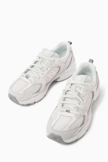 530 Sneakers in Mesh