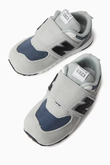 574 Sneakers in Suede