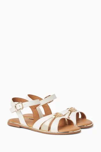 صندل بشعار الماركة