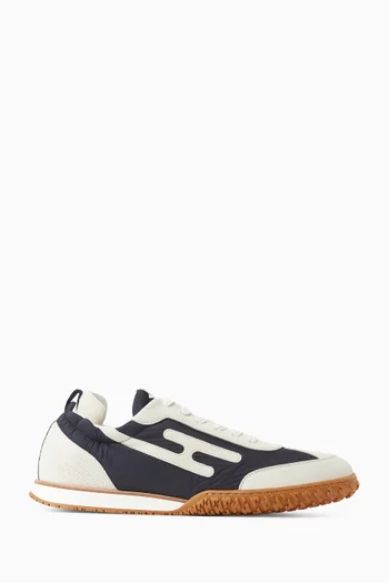 سنيكرز جت قنب وشمواه غير مستعمل، مقاس 44 بالمقاسات الأوروبية