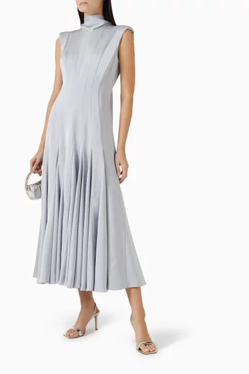 فستان متوسط الطول بلا أكمام