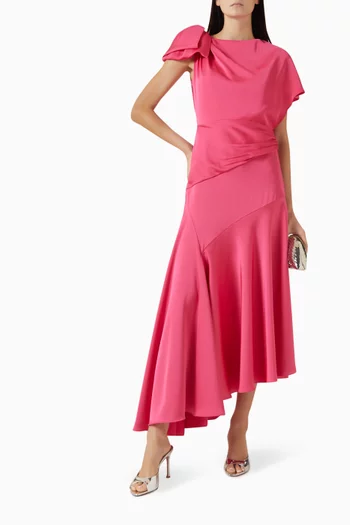 فستان طويل بتصميم غير متماثل