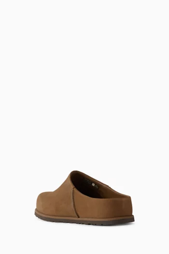 Otzo Clogs in Suede