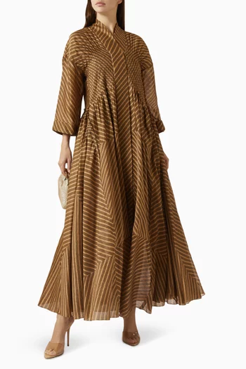 فستان طويل بنقشة مخططة