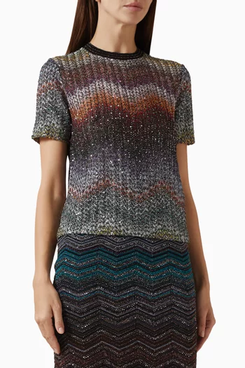 تي شيرت بنقشة خطوط متعرجة نسيج