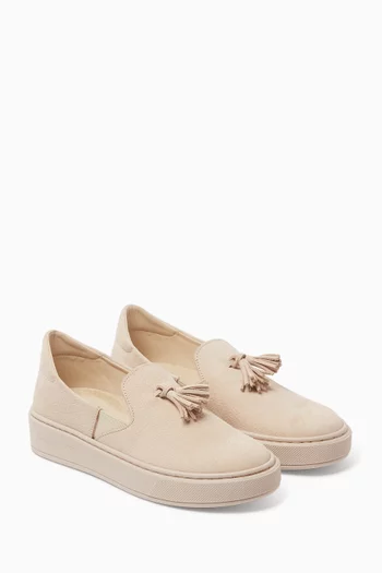 حذاء سهل الارتداء بتصميم بشرّابات جلد