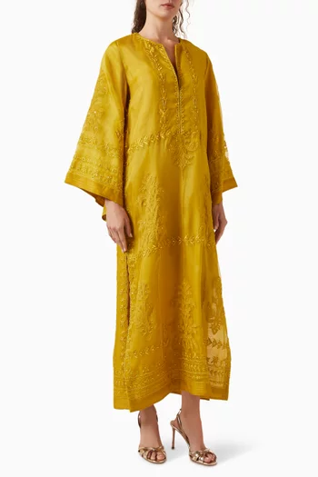 قفطان مزين بتطريزات أورجانزا