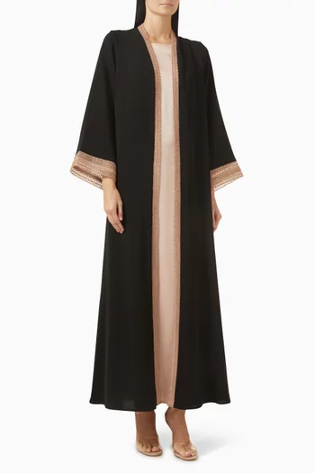 طقم عباية مطرزة