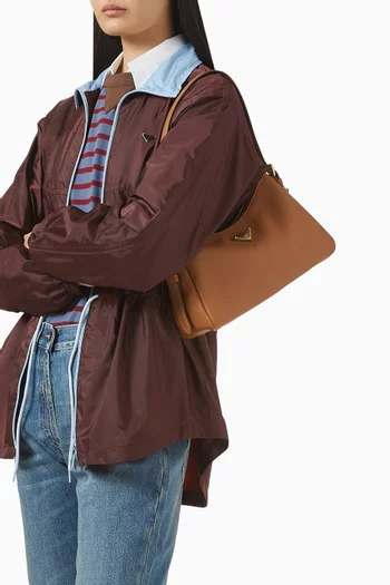 حقيبة كتف آيمي متوسطة جلد