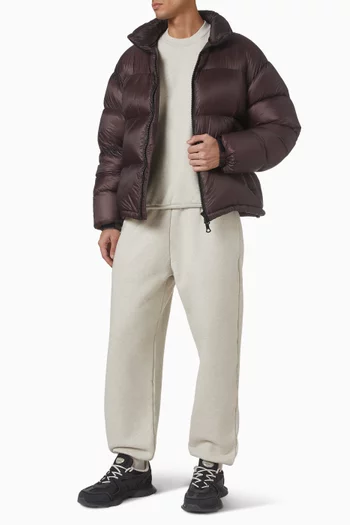 جاكيت منفوخ بياقة عالية قماش غير شفاف