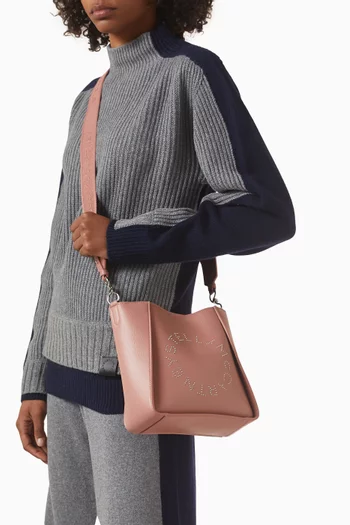 حقيبة كروس مربعة بشعار الماركة جلد ألتر مات