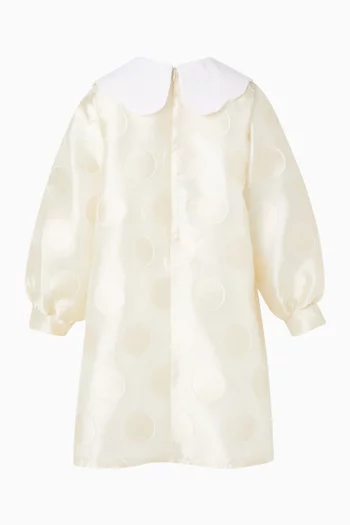 فستان قصير بأكمام طويلة