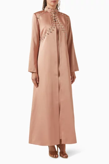 طقم عباية وفستان مزين بتطريزات بالأحجار