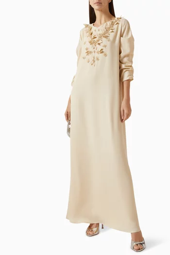 قفطان مطرز بالخرز