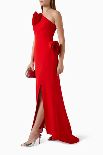 فستان سهرة بكتف مكشوف وزهور بارزة