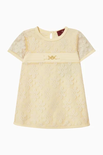 فستان بزهور مطرزة دانتيل