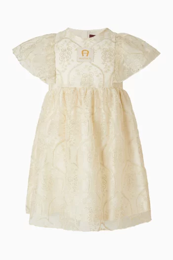 فستان مطرز بشعار الماركة