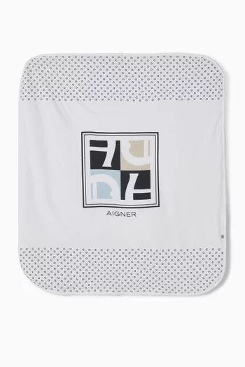 بطانية بطبعة بشعار الماركة قطن