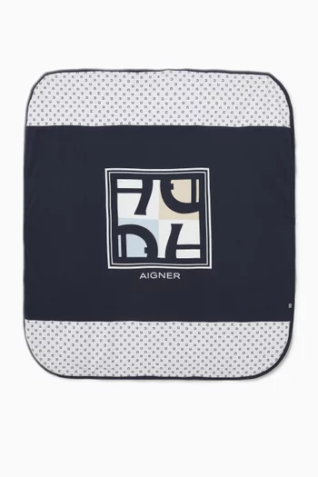 بطانية بطبعة بشعار الماركة قطن