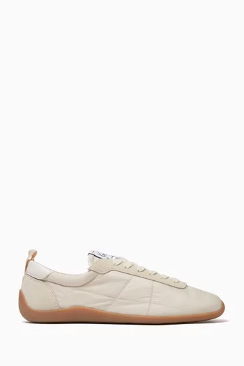 Striker Low-top Sneakers