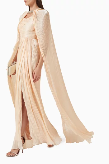 فستان سهرة بكاب مزين بتطريزات