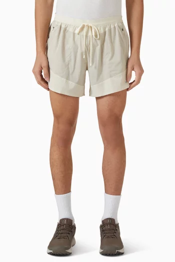 شورت للجري سترايد بتقنية Dri-FIT مبطن بسروال تحتي