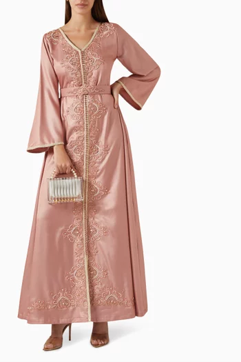 قفطان مطرز بحزام